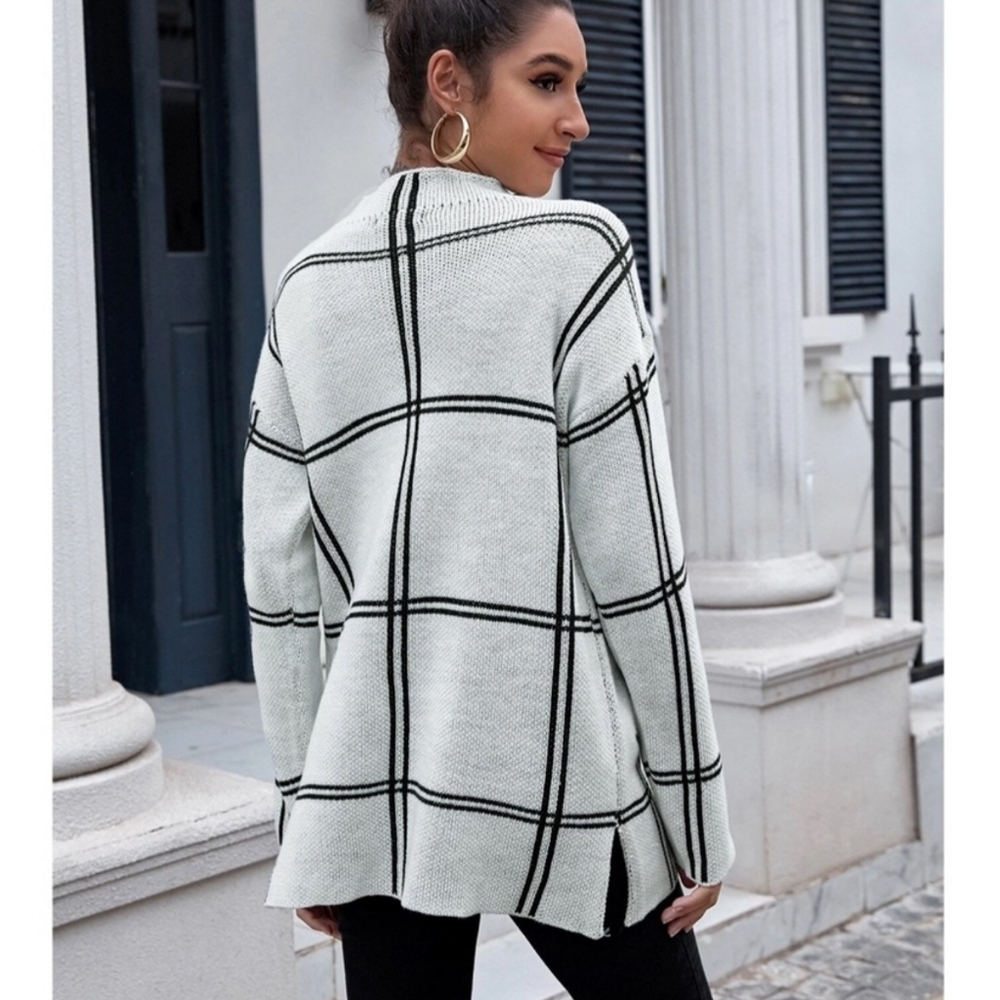 Grid Print Dirty White Long Sweater - Picture 3 of 6